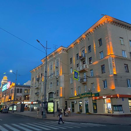 New Luxury Apartment In The Center On Konstitution Square Kharkiv Extérieur photo