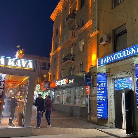 New Luxury Apartment In The Center On Konstitution Square Kharkiv Extérieur photo